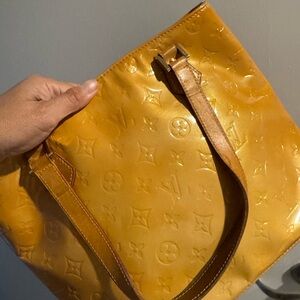 Louis Vuitton Vernis Houston purse